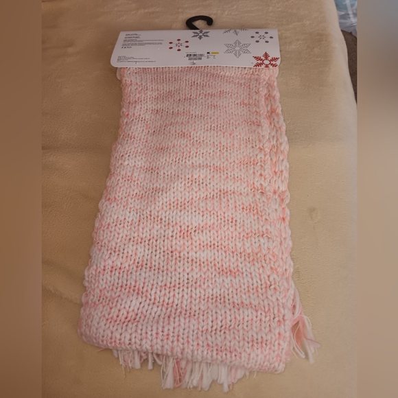 Joe Boxer scarf and headband set - Picture 3 of 4